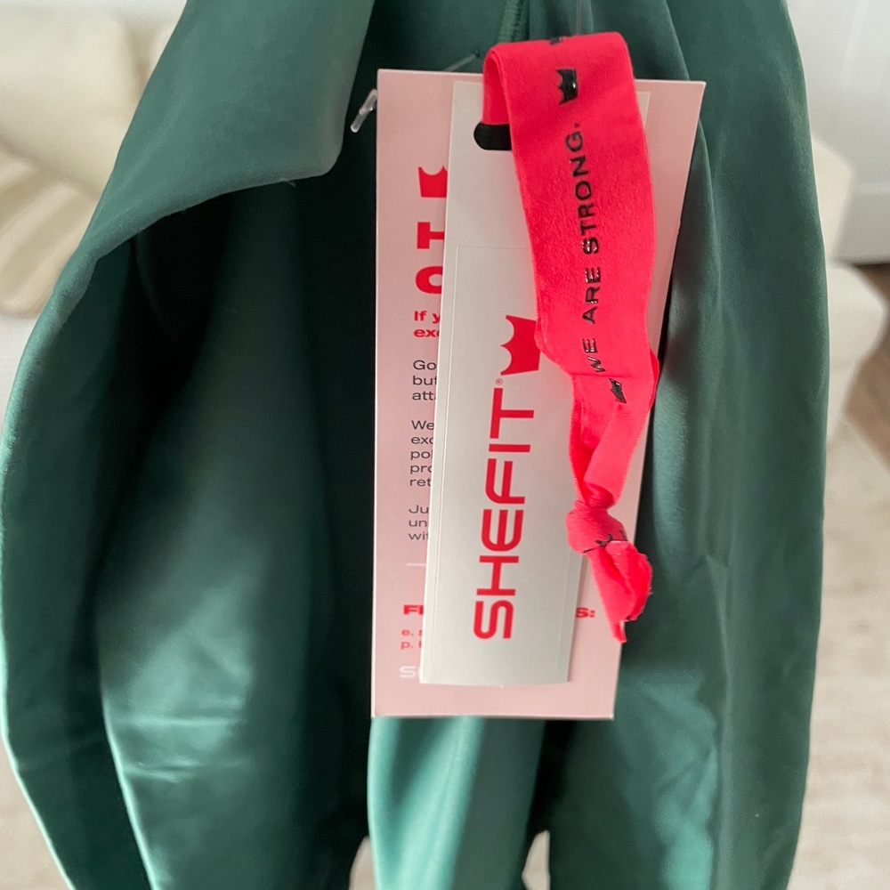 NWT SheFit Boss Leggings Green Conquer Size 5Luxe - Picture 4 of 5